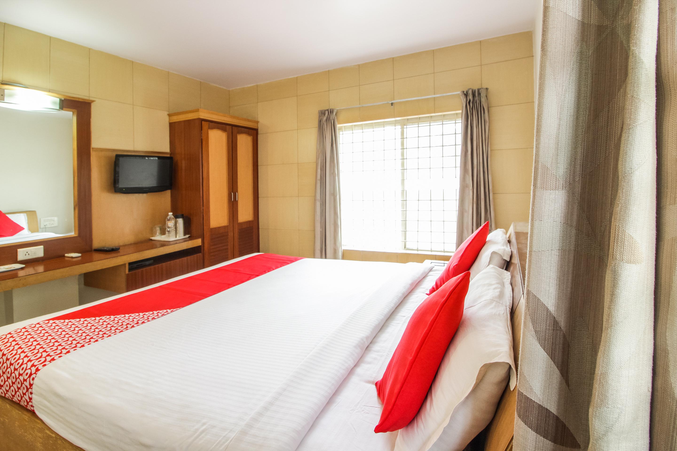 Hotel White Parrot Mysore Exterior photo