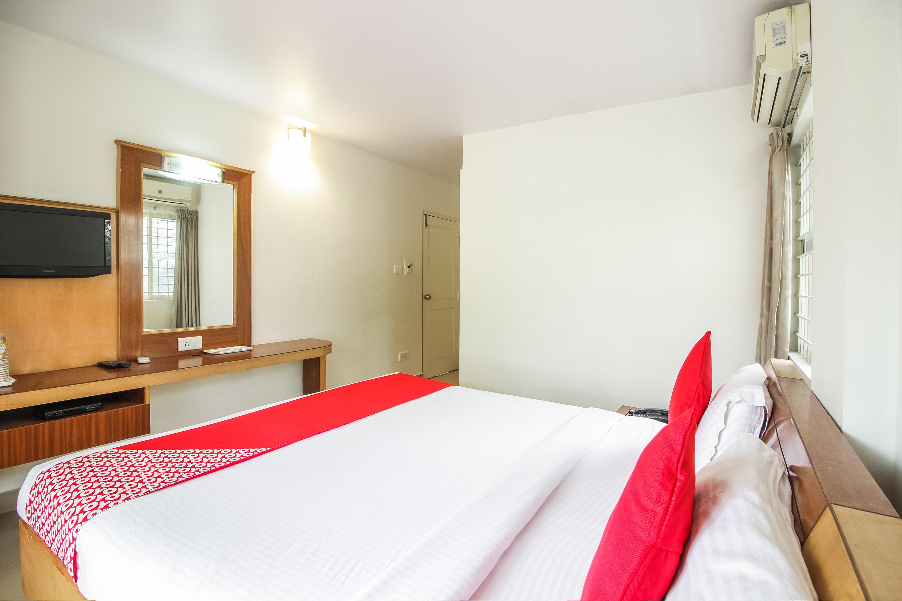 Hotel White Parrot Mysore Exterior photo
