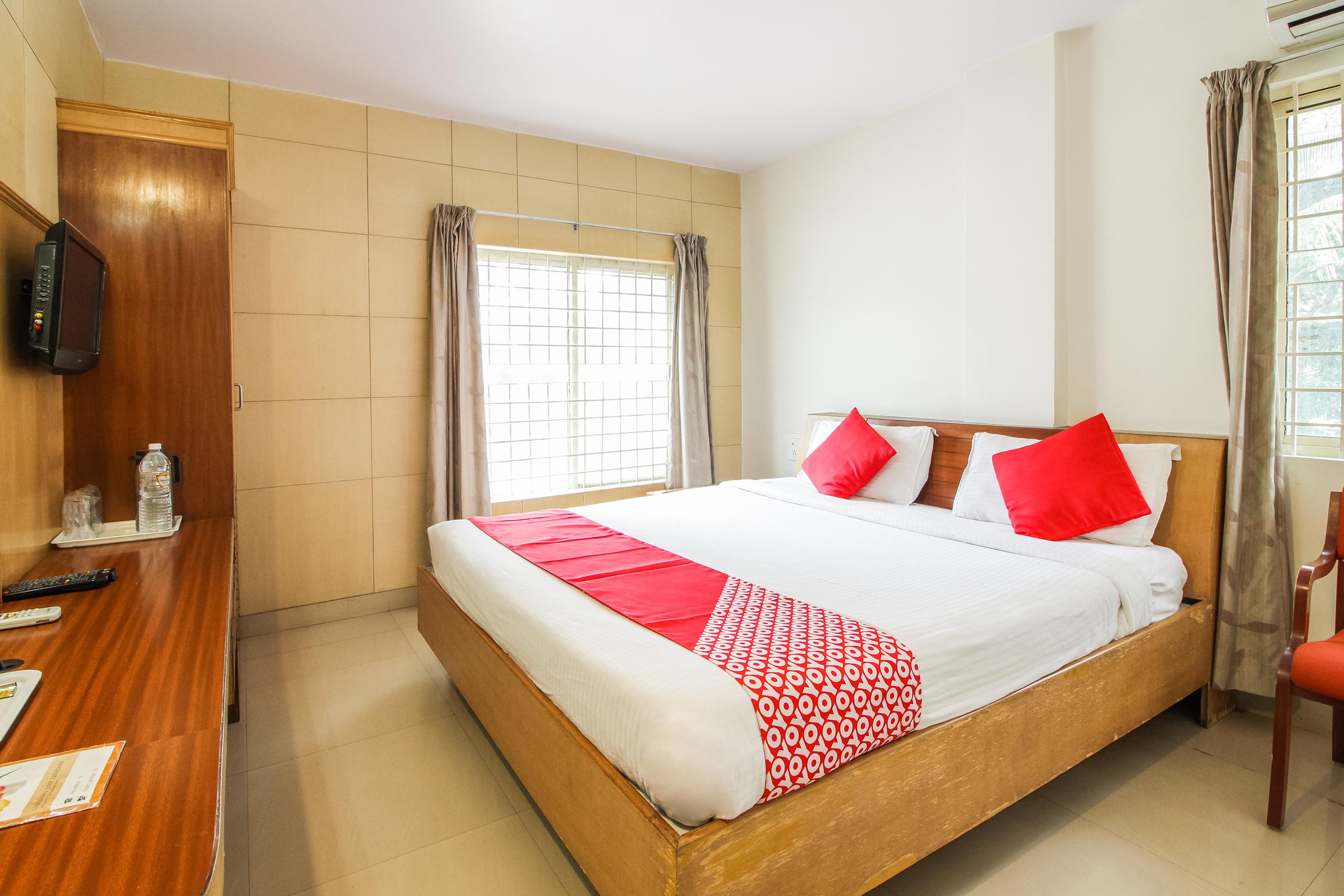 Hotel White Parrot Mysore Exterior photo