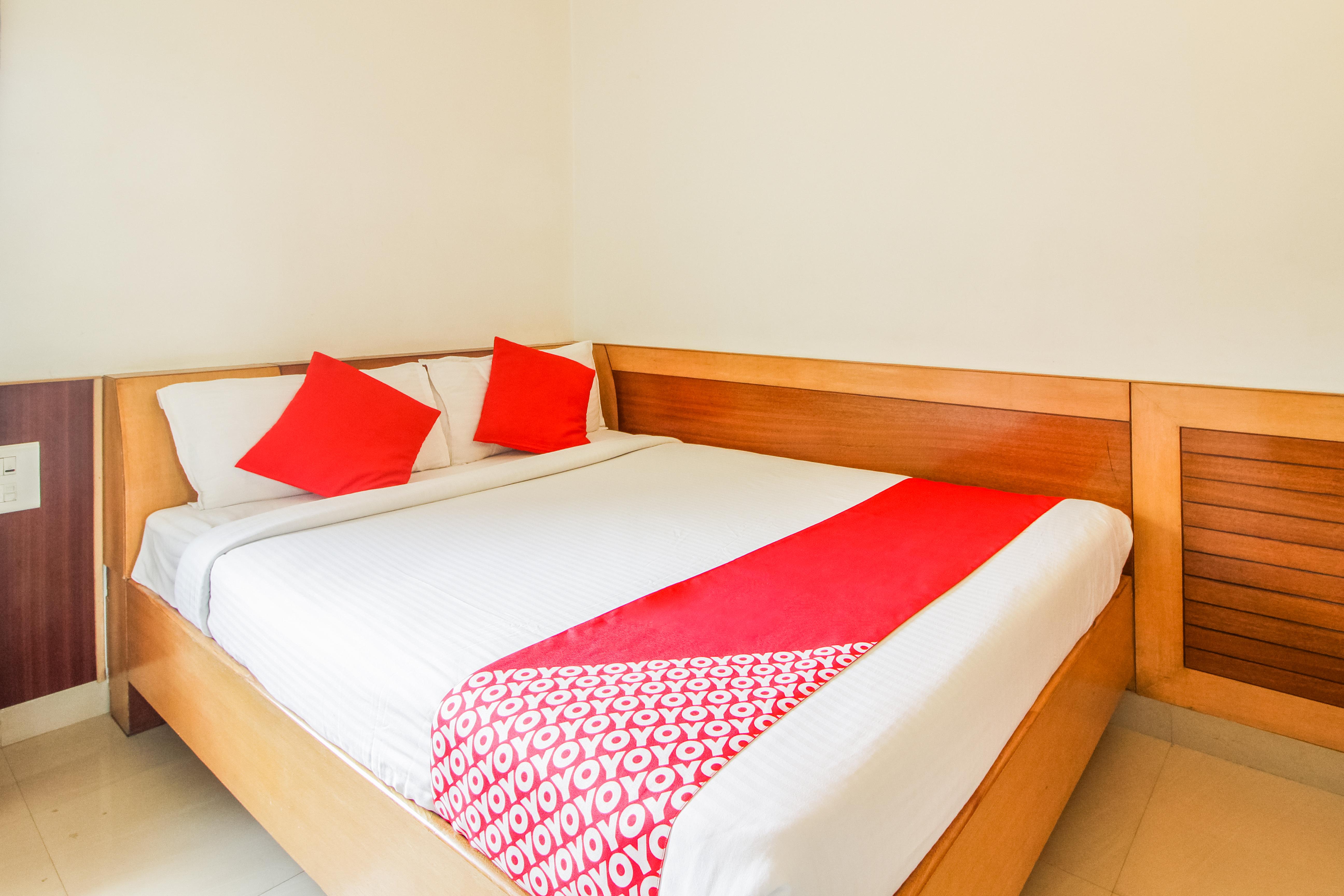 Hotel White Parrot Mysore Exterior photo