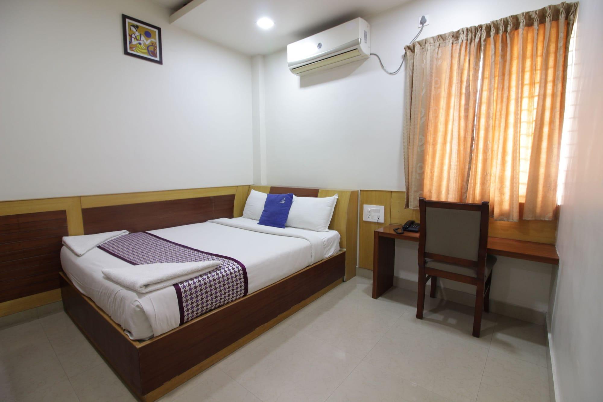 Hotel White Parrot Mysore Exterior photo