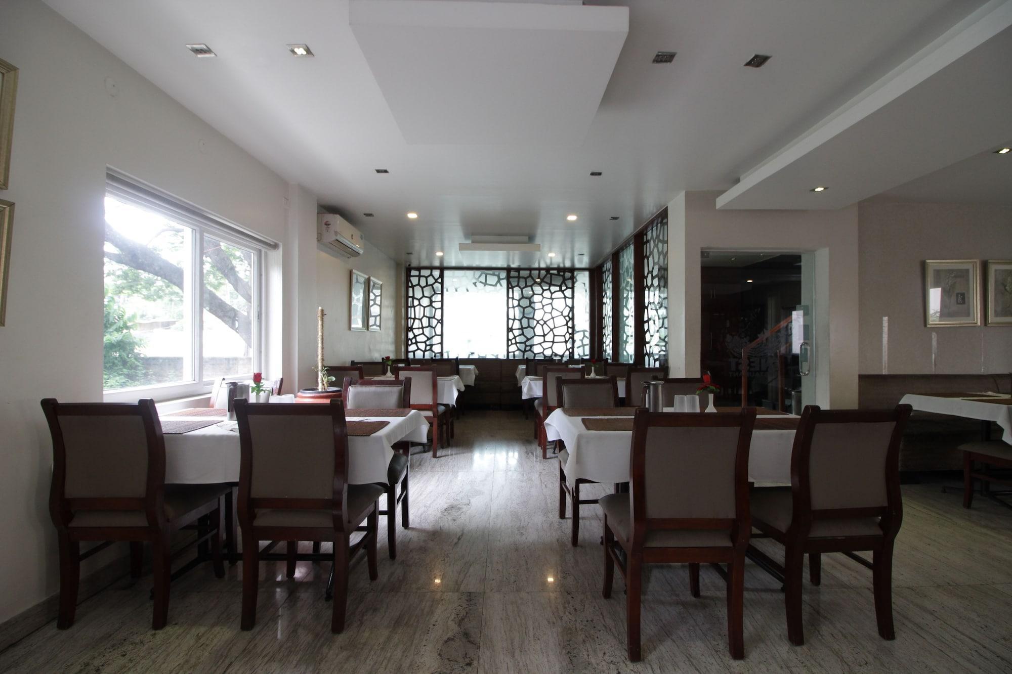 Hotel White Parrot Mysore Exterior photo