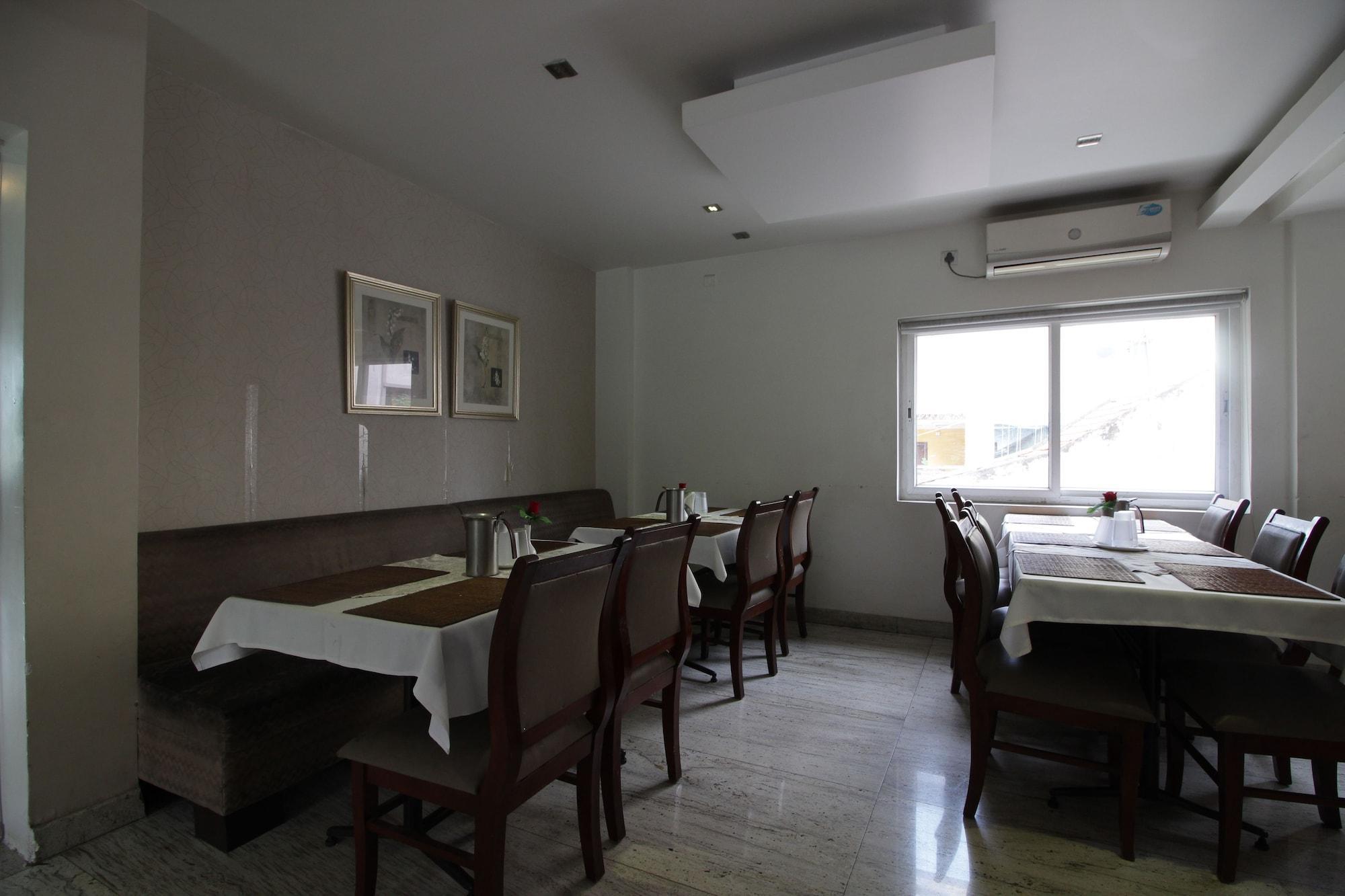Hotel White Parrot Mysore Exterior photo