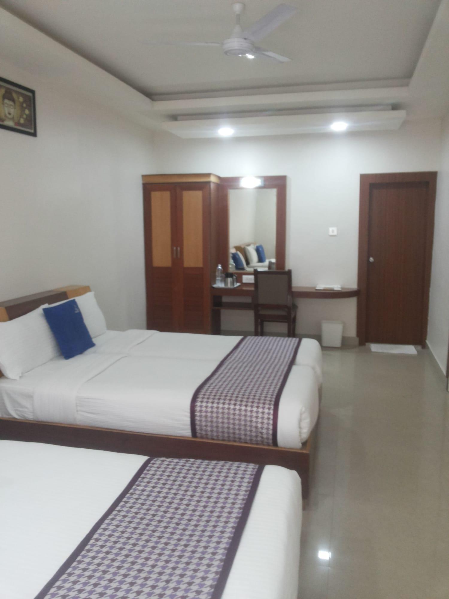 Hotel White Parrot Mysore Exterior photo