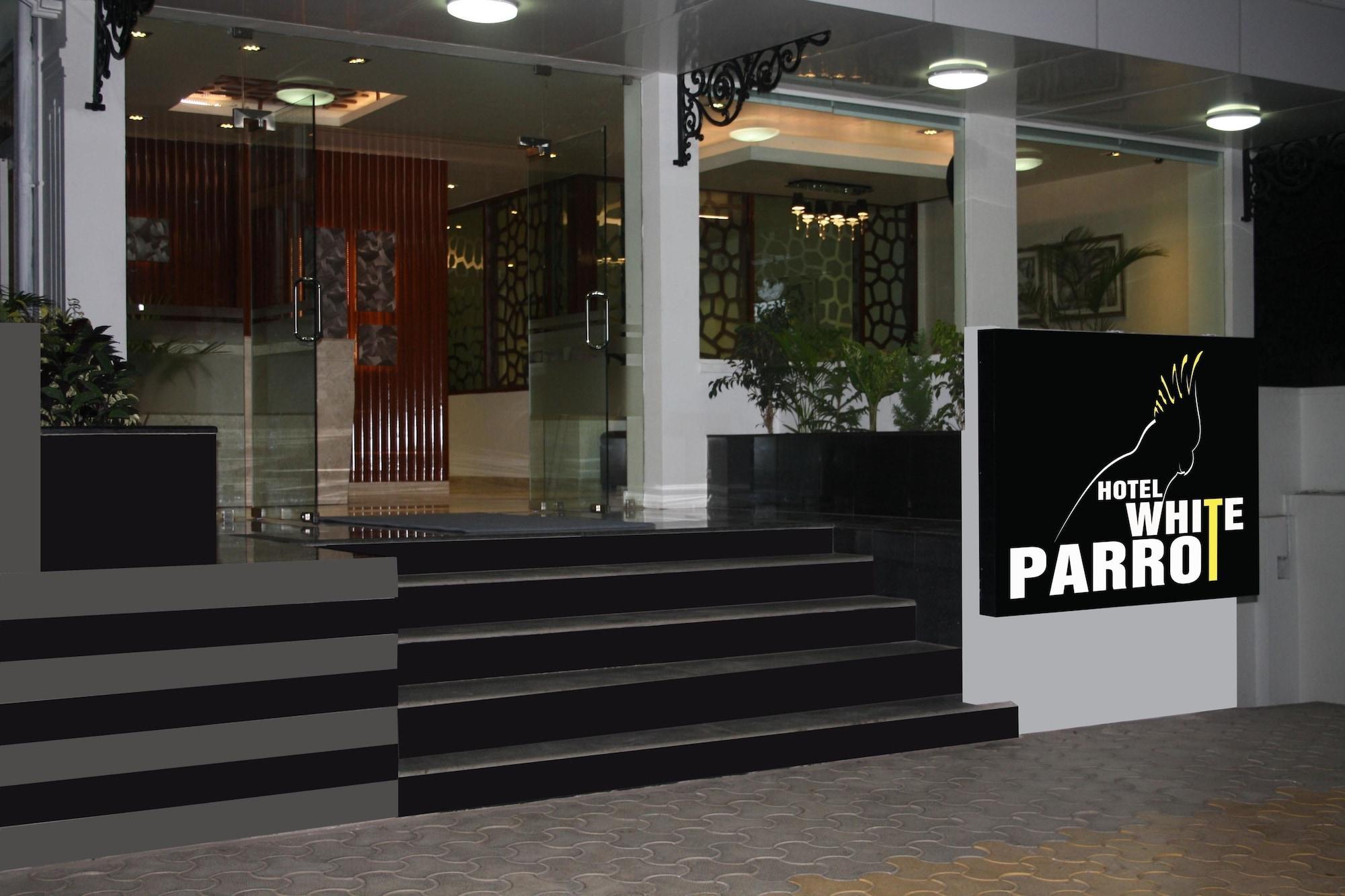 Hotel White Parrot Mysore Exterior photo