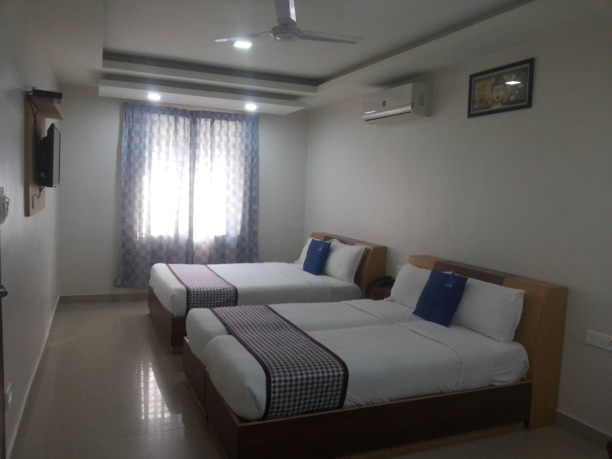 Hotel White Parrot Mysore Exterior photo