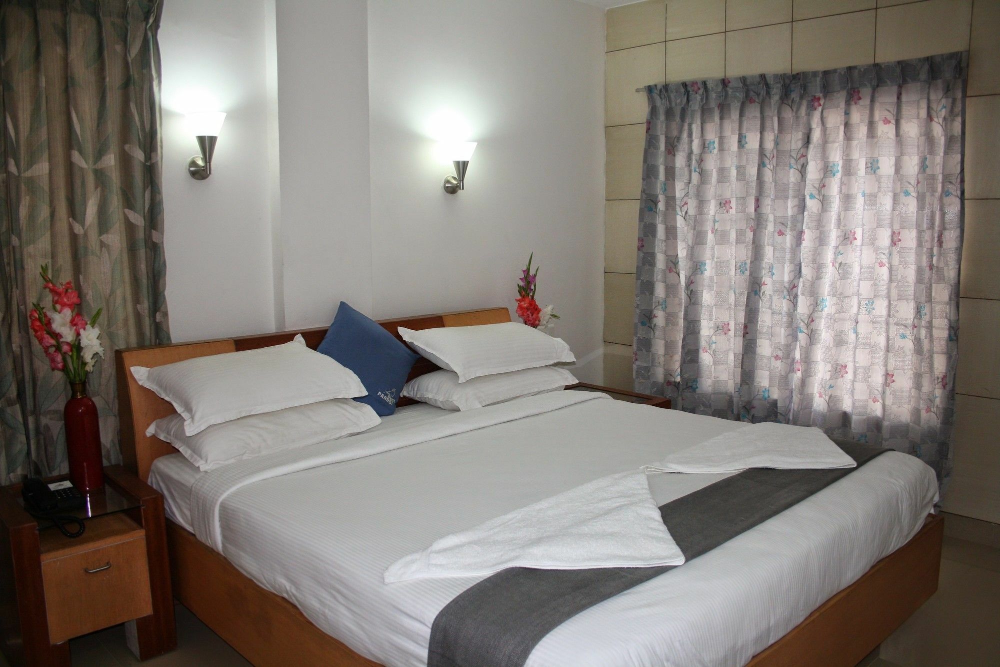 Hotel White Parrot Mysore Exterior photo