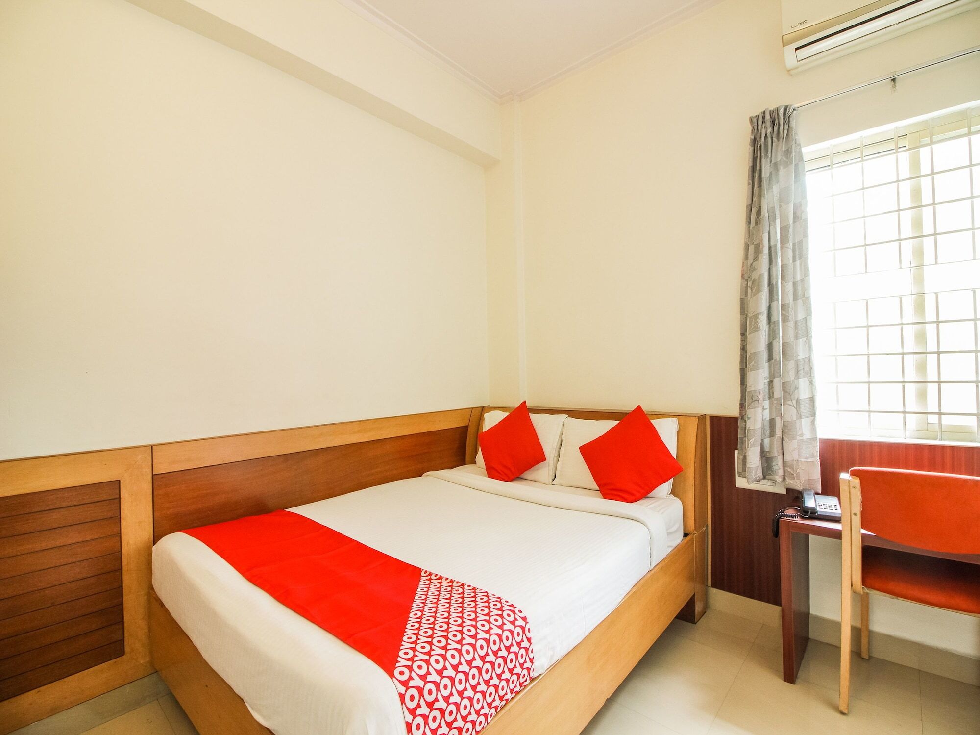 Hotel White Parrot Mysore Exterior photo